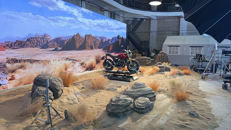 三自由度运动平台在影视交互中应用